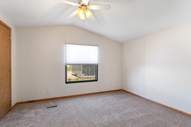 2210 Sundet Lane, Faribault, MN 55021