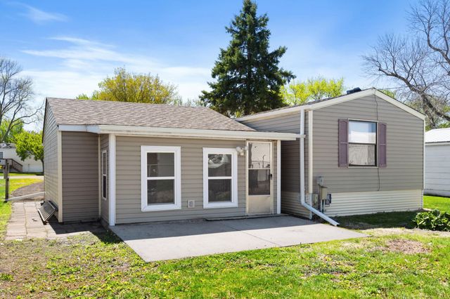 2210 Sundet Lane, Faribault, MN 55021