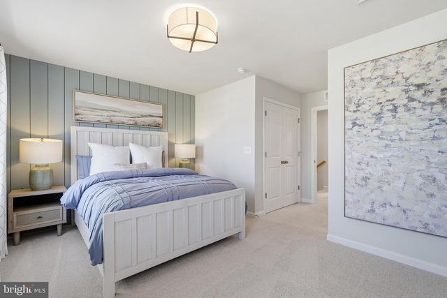 439 PRESIDENTS POINTE AVE, Ranson, WV 25438