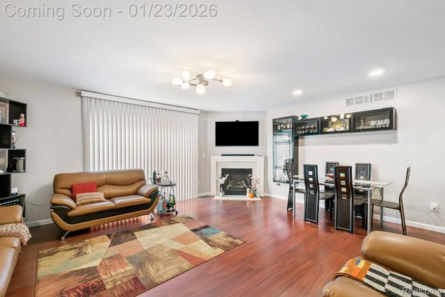 1295 Edelweiss Lane, Waterford Charter Township, MI 48327