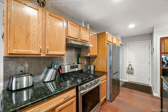 1295 Edelweiss Lane, Waterford Charter Township, MI 48327