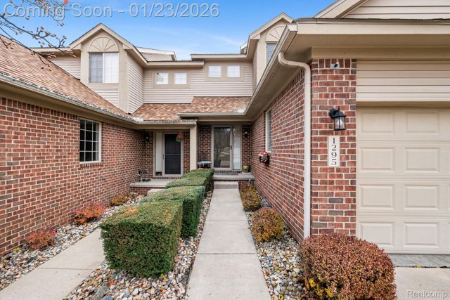 1295 Edelweiss Lane, Waterford Charter Township, MI 48327