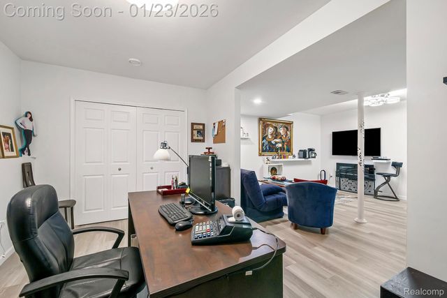 1295 Edelweiss Lane, Waterford Charter Township, MI 48327