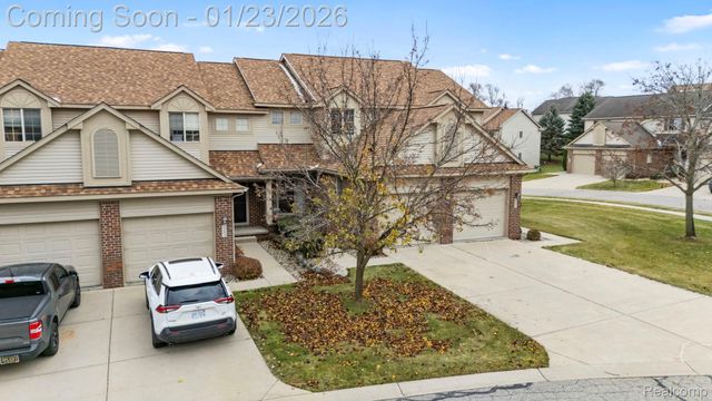 1295 Edelweiss Lane, Waterford Charter Township, MI 48327