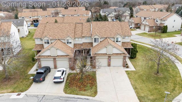 1295 Edelweiss Lane, Waterford Charter Township, MI 48327