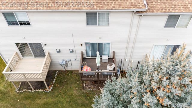1295 Edelweiss Lane, Waterford Charter Township, MI 48327