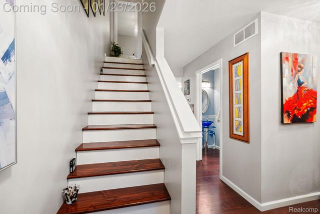 1295 Edelweiss Lane, Waterford Charter Township, MI 48327