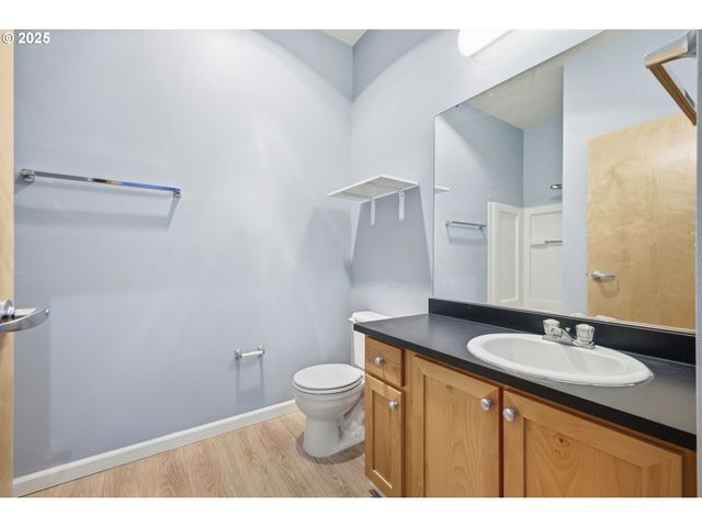 701 COLUMBIA St 103, Vancouver, WA 98660