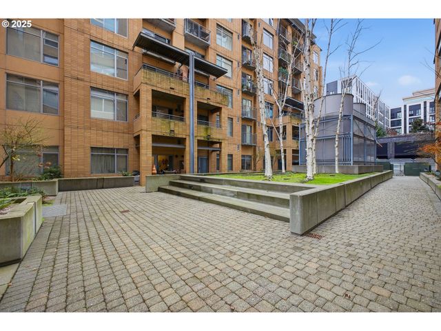 701 COLUMBIA St 103, Vancouver, WA 98660