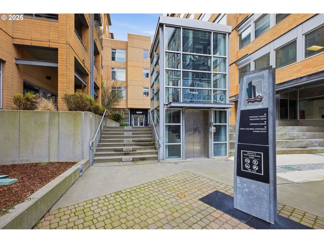 701 COLUMBIA St 103, Vancouver, WA 98660