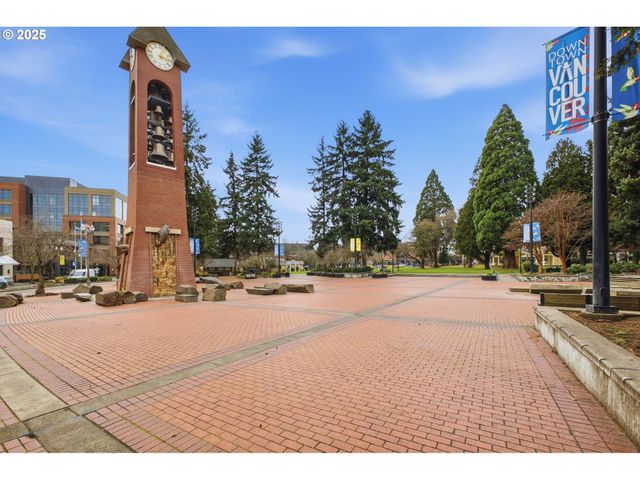 701 COLUMBIA St 103, Vancouver, WA 98660