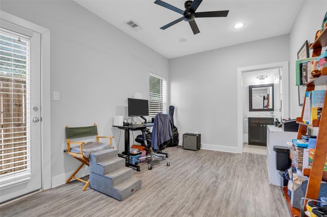 961 Saint Augustine Street, Houston, TX 77023