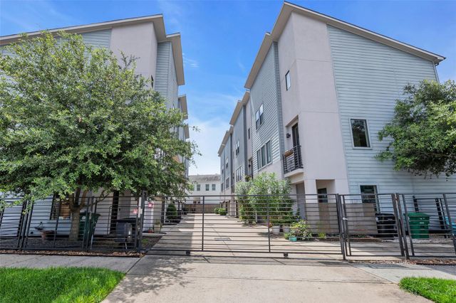 961 Saint Augustine Street, Houston, TX 77023