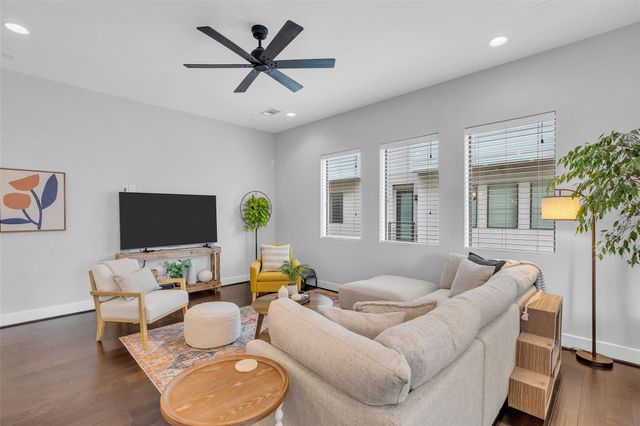 961 Saint Augustine Street, Houston, TX 77023