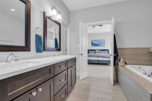 961 Saint Augustine Street, Houston, TX 77023