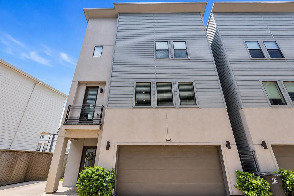 961 Saint Augustine Street, Houston, TX 77023