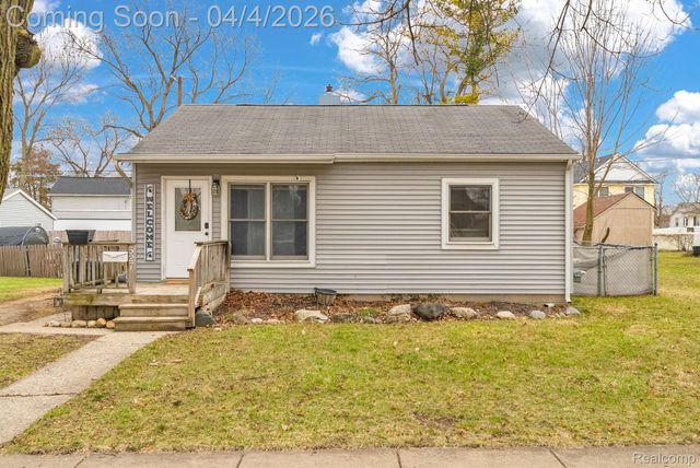 527 Turrill Avenue, Lapeer, MI 48446