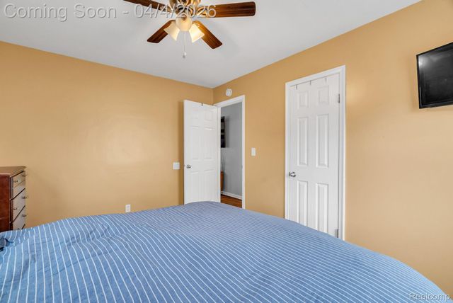 527 Turrill Avenue, Lapeer, MI 48446