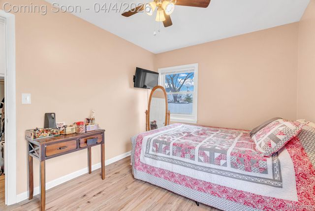 527 Turrill Avenue, Lapeer, MI 48446