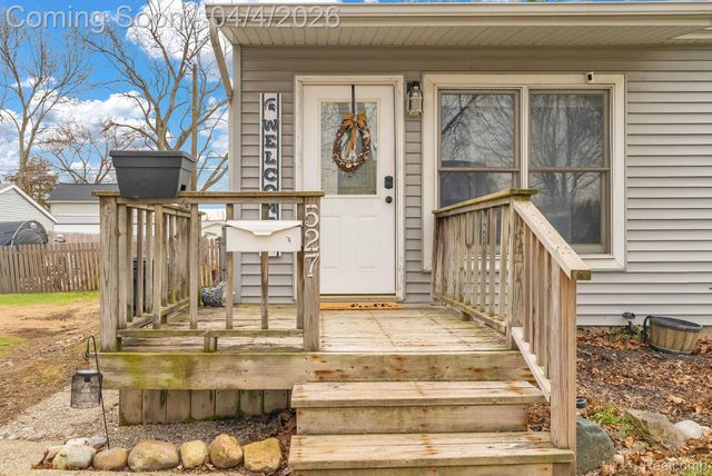 527 Turrill Avenue, Lapeer, MI 48446