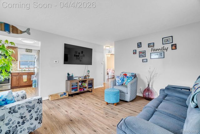 527 Turrill Avenue, Lapeer, MI 48446