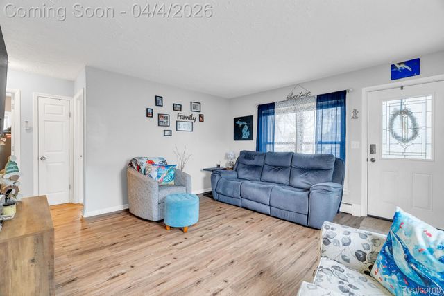 527 Turrill Avenue, Lapeer, MI 48446