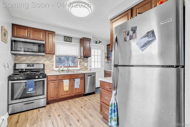 527 Turrill Avenue, Lapeer, MI 48446