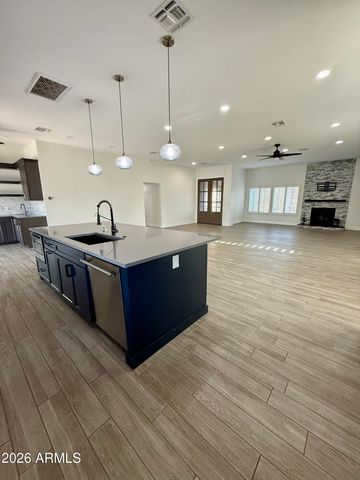 8702 E SAN ARDO Drive, Scottsdale, AZ 85258