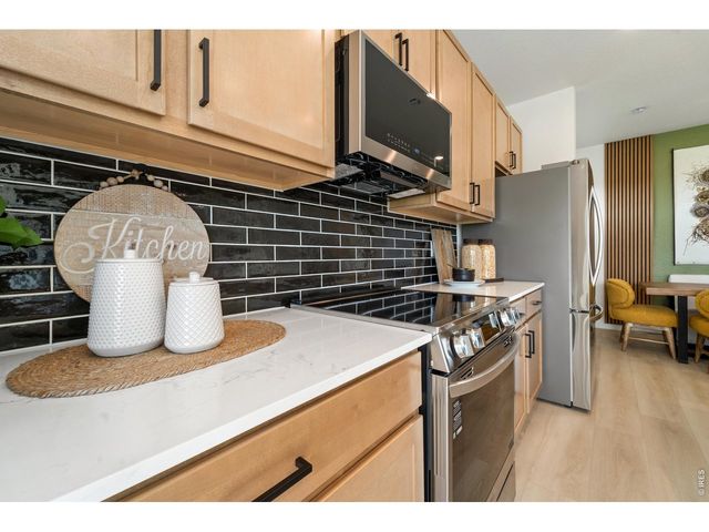 305 Plains Pkwy, Hudson, CO 80642