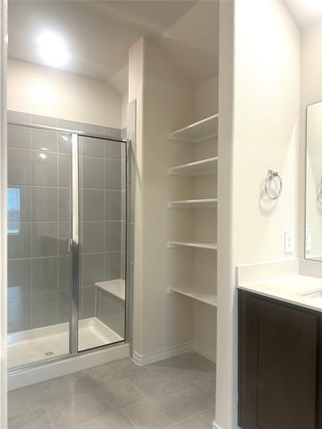 655 Divine Gardens Drive, Lavon, TX 75166