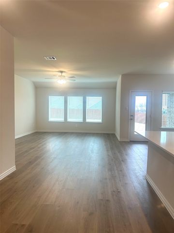 655 Divine Gardens Drive, Lavon, TX 75166