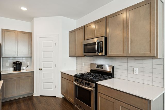 3028 Oscar Dr, White House, TN 37188