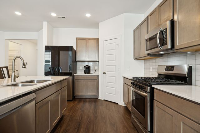 3028 Oscar Dr, White House, TN 37188