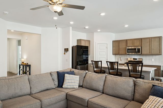 3028 Oscar Dr, White House, TN 37188