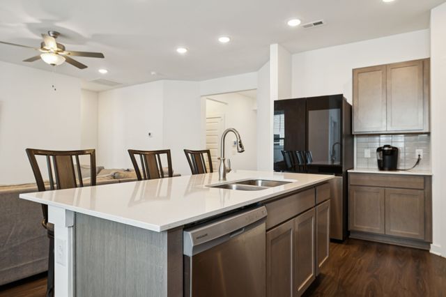 3028 Oscar Dr, White House, TN 37188