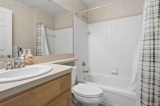 5503 Elmhurst Drive, Trenton, MI 48183