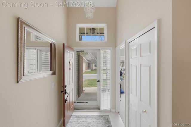 5503 Elmhurst Drive, Trenton, MI 48183