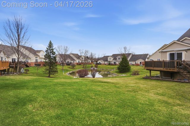 5503 Elmhurst Drive, Trenton, MI 48183
