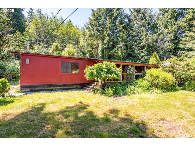 93126 SNEDDEN Ln, Coos Bay, OR 97420