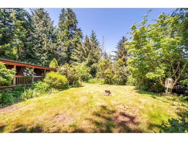 93126 SNEDDEN Ln, Coos Bay, OR 97420