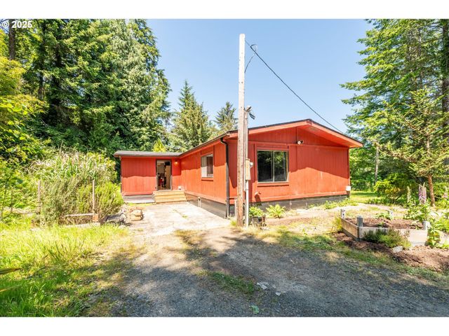 93126 SNEDDEN Ln, Coos Bay, OR 97420