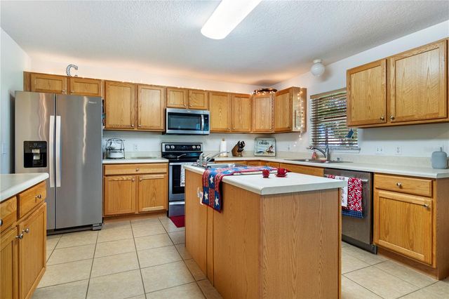 2927 SE 46TH AVENUE, Ocala, FL 34480