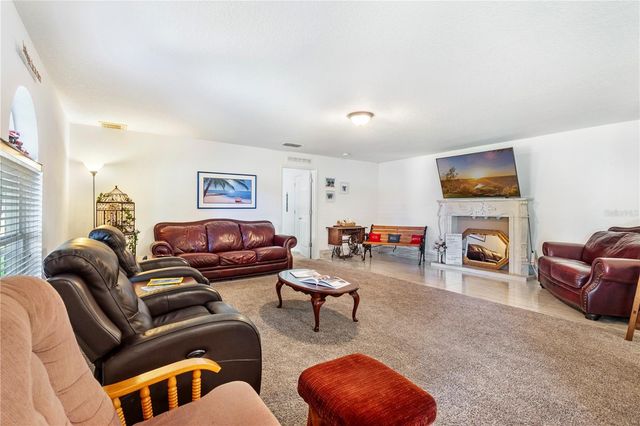 2927 SE 46TH AVENUE, Ocala, FL 34480