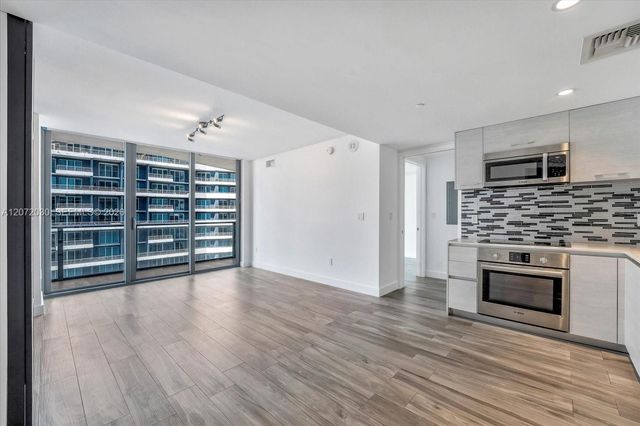 1300 S Miami Avenue 4807, Miami, FL 33130