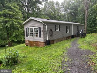 8964 JERSEY MOUNTAIN RD, Points, WV 25437