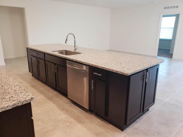 10621 SW Vasari Way, Port St. Lucie, FL 34987
