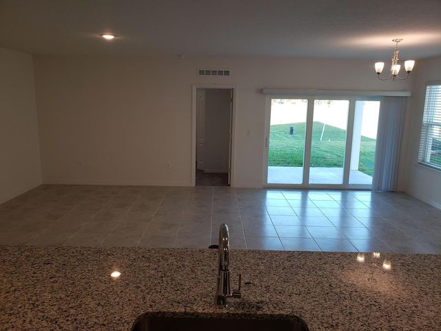 10621 SW Vasari Way, Port St. Lucie, FL 34987