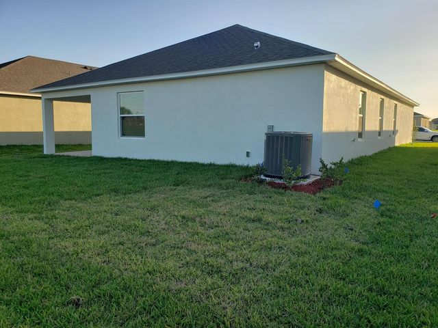 10621 SW Vasari Way, Port St. Lucie, FL 34987
