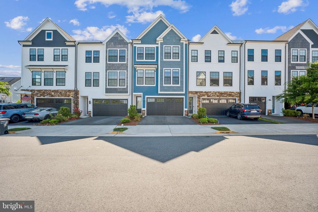 25443 HARTLAND ORCHARD TER, Chantilly, VA 20152
