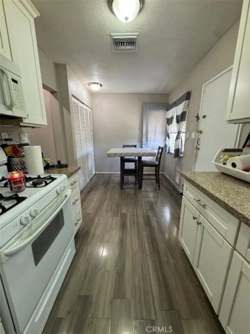 14888 Ivy, Fontana, CA 92335